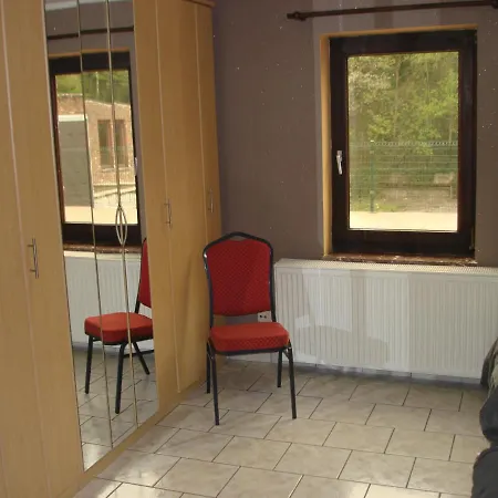 Appartement Courcelles Apartman