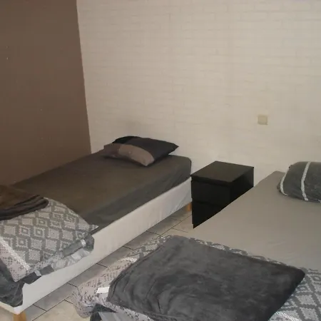 Appartement Courcelles Apartament