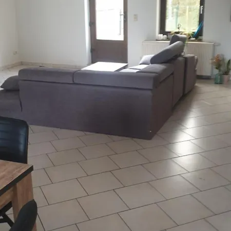 Appartement Courcelles Apartman